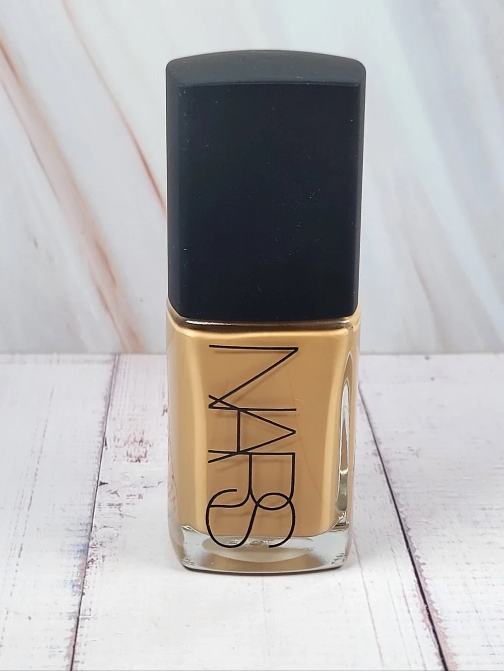 NARS Sheer Glow Foundation in Guadalupe L6 NEW!